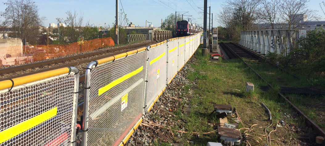 barrière chantier maintenance ferrovaire voie ferrée